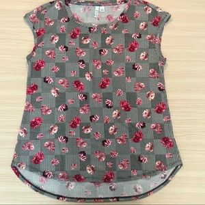 ELLE floral printed top size Small